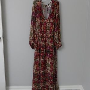 Show me your mumu floral floor length maxi dress.